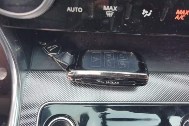 Used Jaguar XEL 2020 2.0T 200 PS R-DYNAMIC S Advanced Sport Edition Vehicle Key
