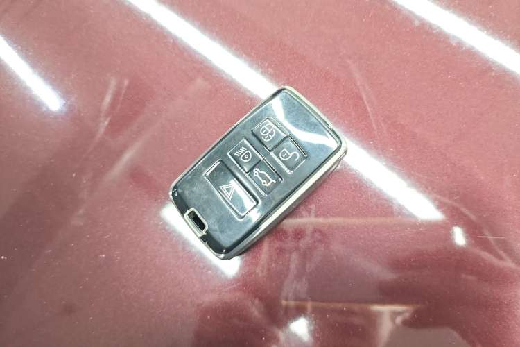 Used Jaguar XEL 2020 2.0T 200 PS R-DYNAMIC S Advanced Sport Edition Vehicle Key