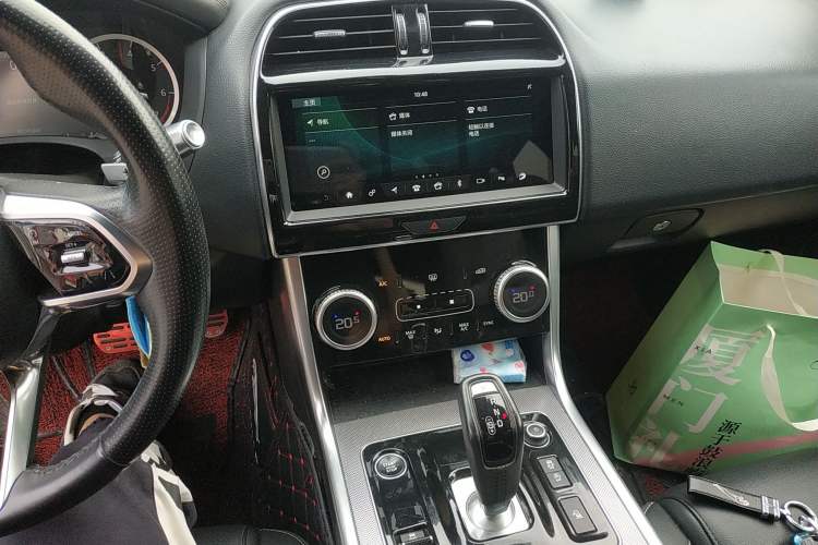 Used Jaguar XEL 2020 2.0T 200PS R-DYNAMIC Youth Sports Edition Audio And AC Panel