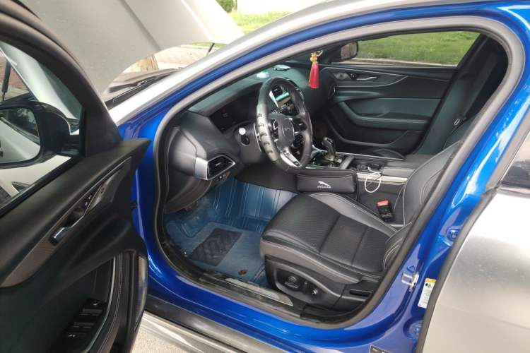 Used Jaguar XEL 2020 2.0T 200 PS R-DYNAMIC S Advanced Sport Edition Driver Seat