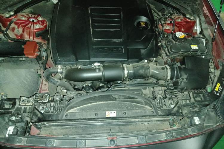 Used Jaguar XEL 2020 2.0T 200PS R-DYNAMIC Youth Sports Edition Engine Bay