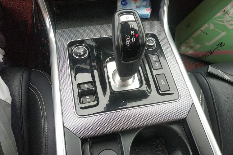 Used Jaguar XEL 2020 2.0T 200PS R-DYNAMIC Youth Sports Edition Gear Lever
