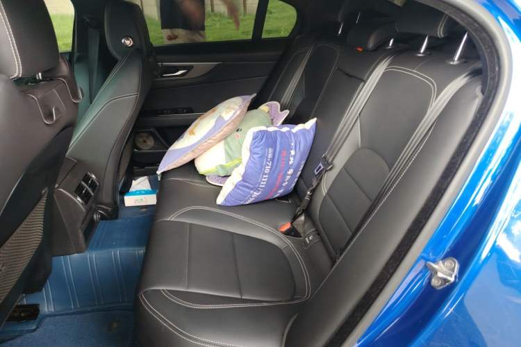 Used Jaguar XEL 2020 2.0T 200 PS R-DYNAMIC S Advanced Sport Edition Left Rear Seat
