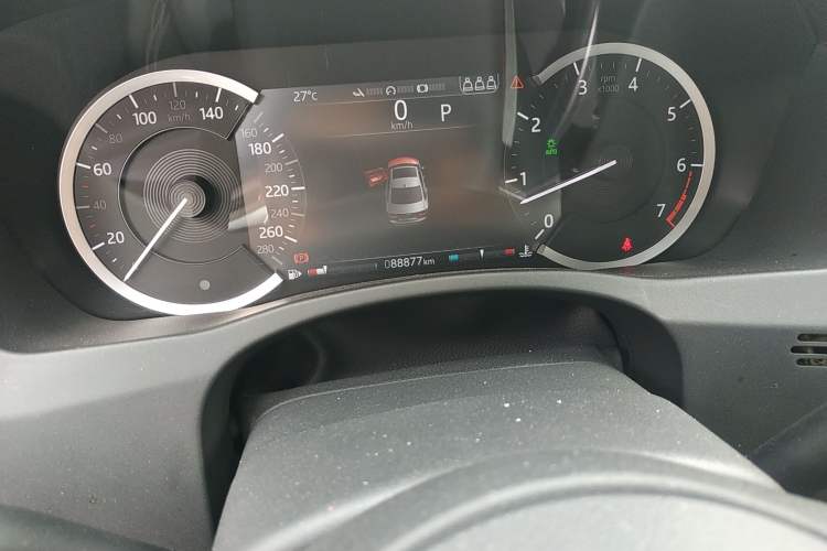Used Jaguar XEL 2020 2.0T 200PS R-DYNAMIC Youth Sports Edition Odometer Close Up