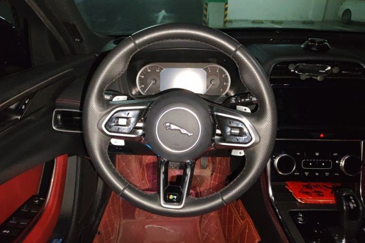 Used Jaguar XEL 2020 2.0T 200 PS R-DYNAMIC S Advanced Sport Edition Steering Wheel