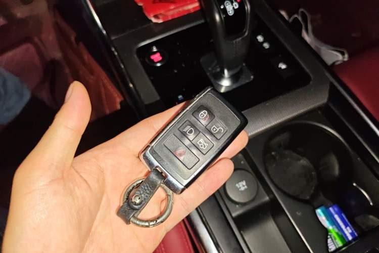 Used Jaguar XEL 2020 2.0T 200 PS R-DYNAMIC S Advanced Sport Edition Vehicle Key