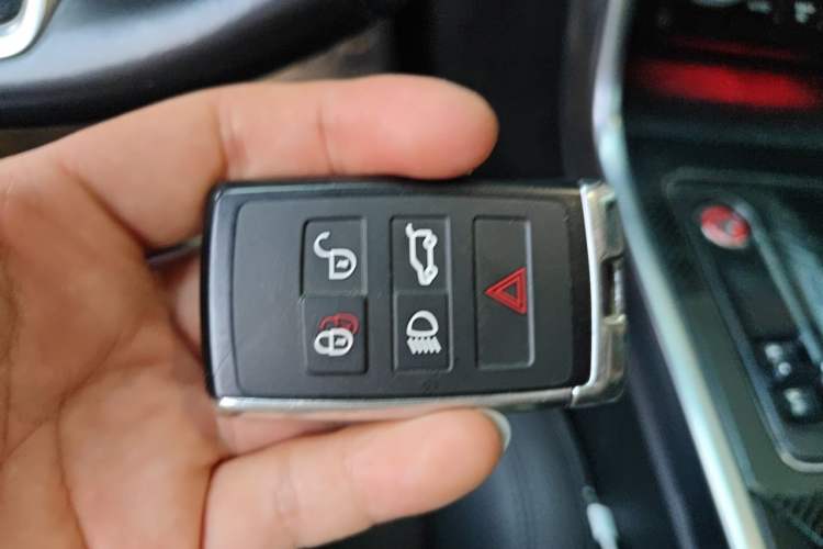 Used Jaguar XEL 2020 2.0T 250 PS SE Tech-Elegant Edition Vehicle Key