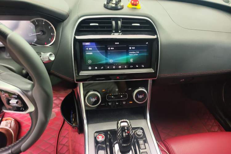 Used Jaguar XEL 2020 2.0T 200 PS R-DYNAMIC S Advanced Sport Edition Audio And AC Panel