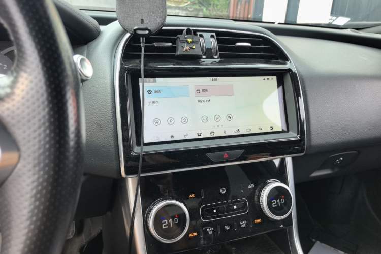 Used Jaguar XEL 2020 2.0T 200PS R-DYNAMIC Youth Sports Edition Audio And AC Panel