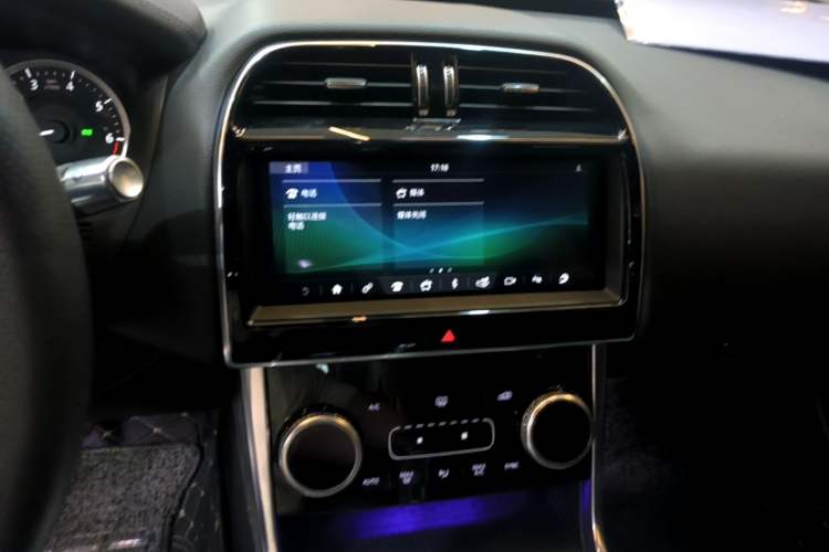 Used Jaguar XEL 2020 2.0T 200PS R-DYNAMIC Youth Sports Edition Audio And AC Panel