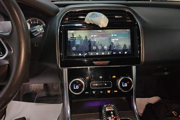 Used Jaguar XEL 2020 2.0T 200PS R-DYNAMIC Youth Sports Edition Audio And AC Panel