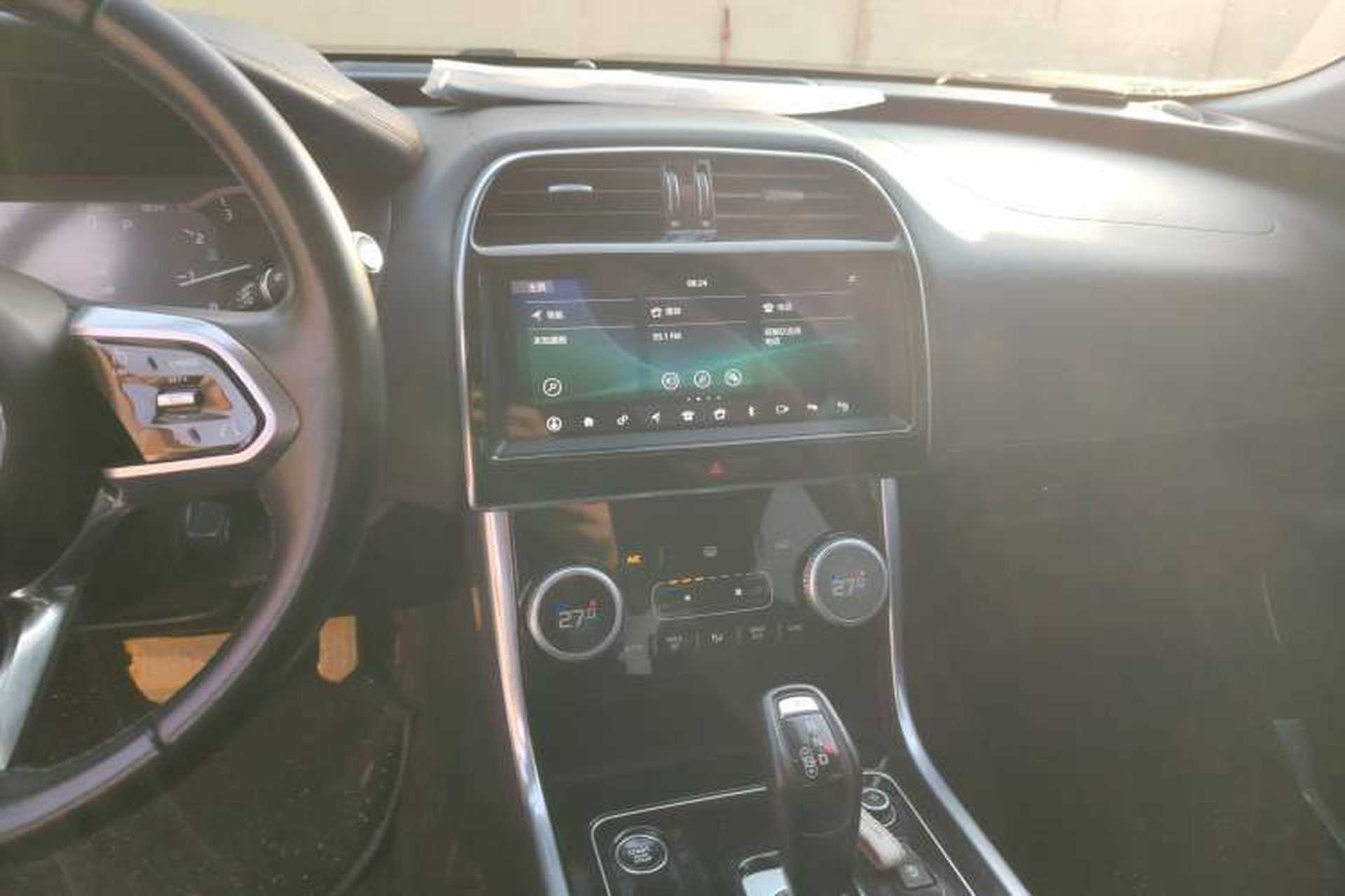 Used Jaguar XEL 2020 2.0T 200 PS S Advanced Elegance Edition Audio And AC Panel