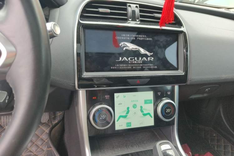 Used Jaguar XEL 2020 2.0T 250 PS SE Tech-Elegant Edition Audio And AC Panel