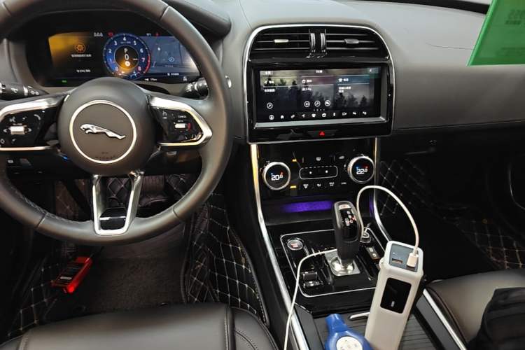 Used Jaguar XEL 2020 2.0T 250 PS SE Tech-Elegant Edition Audio And AC Panel
