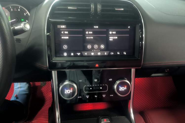 Used Jaguar XEL 2020 2.0T 200 PS R-DYNAMIC S Advanced Sport Edition Audio And AC Panel