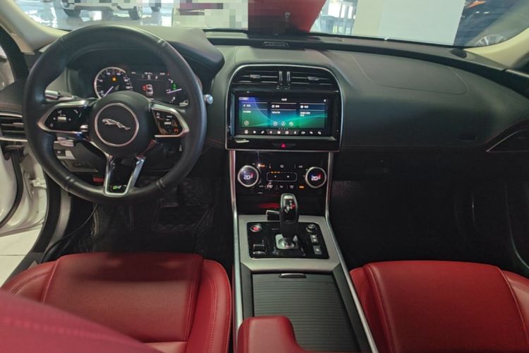 Used Jaguar XEL 2020 2.0T 200 PS R-DYNAMIC S Advanced Sport Edition Center Console