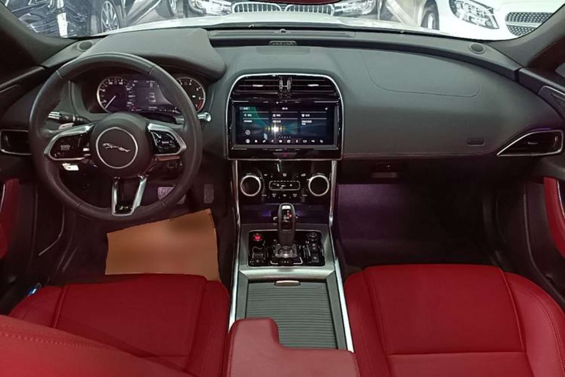 Used Jaguar XEL 2020 2.0T 200 PS R-DYNAMIC S Advanced Sport Edition Center Console