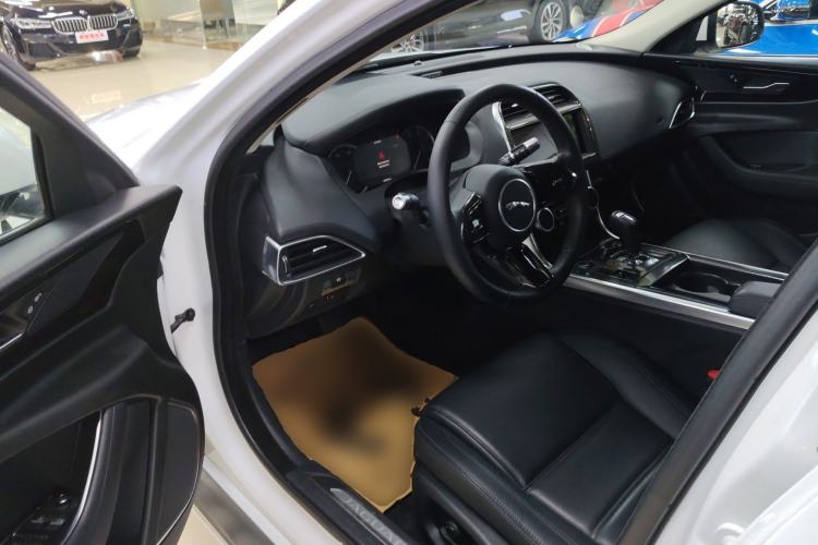 Used Jaguar XEL 2020 2.0T 200 PS S Advanced Elegance Edition Driver Seat