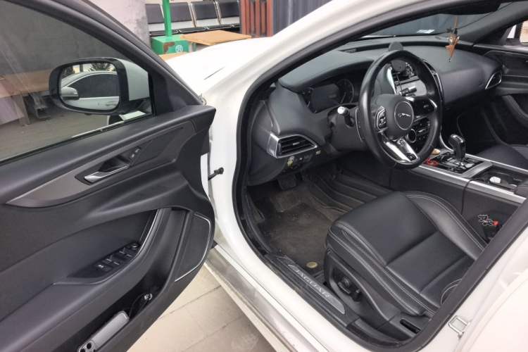 Used Jaguar XEL 2020 2.0T 200PS R-DYNAMIC Youth Sports Edition Driver Seat