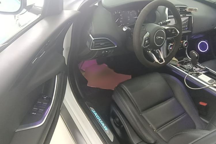 Used Jaguar XEL 2020 2.0T 200 PS S Advanced Elegance Edition Driver Seat