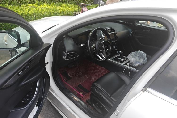 Used Jaguar XEL 2020 2.0T 200PS R-DYNAMIC Youth Sports Edition Driver Seat