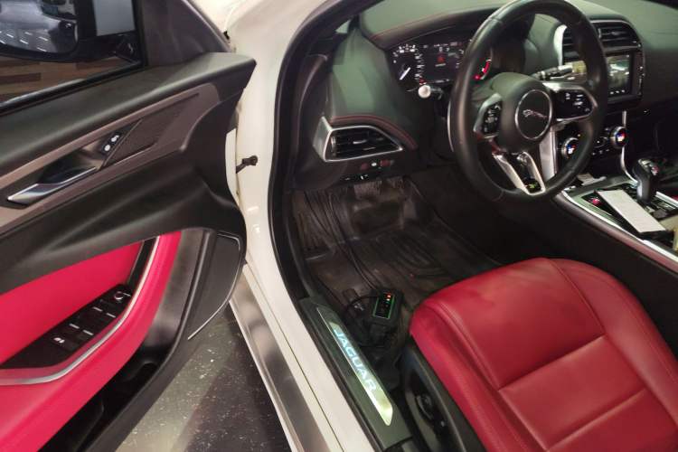 Used Jaguar XEL 2020 2.0T 200 PS R-DYNAMIC S Advanced Sport Edition Driver Seat