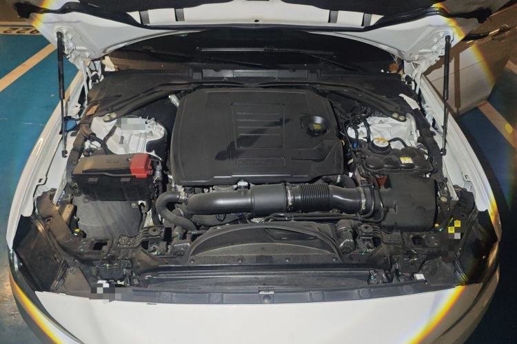 Used Jaguar XEL 2020 2.0T 200PS R-DYNAMIC Youth Sports Edition Engine Bay