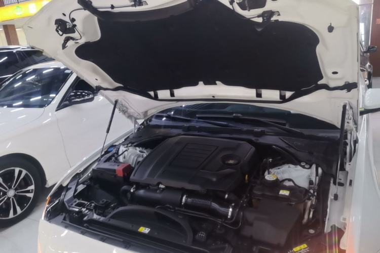 Used Jaguar XEL 2020 2.0T 200 PS S Advanced Elegance Edition Engine Bay
