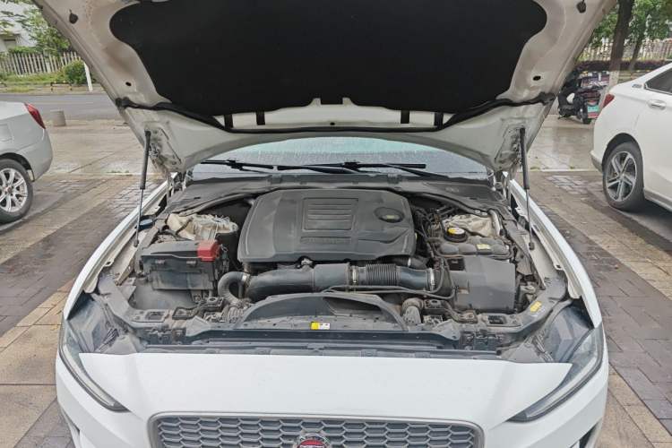 Used Jaguar XEL 2020 2.0T 200 PS S Advanced Elegance Edition Engine Bay