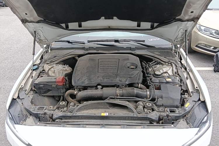 Used Jaguar XEL 2020 2.0T 200 PS S Advanced Elegance Edition Engine Bay