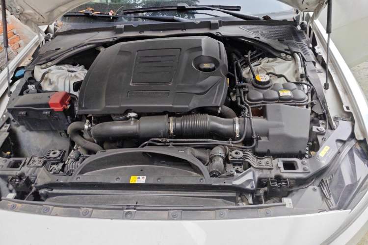 Used Jaguar XEL 2020 2.0T 200 PS S Advanced Elegance Edition Engine Bay