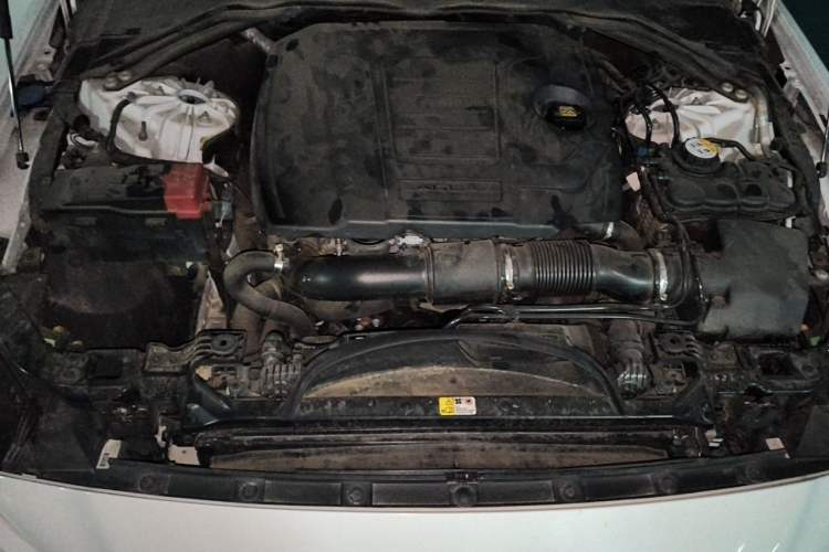 Used Jaguar XEL 2020 2.0T 200 PS S Advanced Elegance Edition Engine Bay