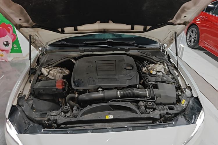 Used Jaguar XEL 2020 2.0T 200PS R-DYNAMIC Youth Sports Edition Engine Bay