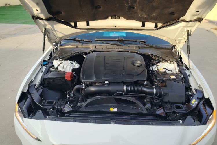 Used Jaguar XEL 2020 2.0T 200 PS S Advanced Elegance Edition Engine Bay