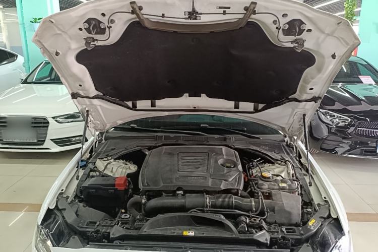 Used Jaguar XEL 2020 2.0T 200 PS R-DYNAMIC S Advanced Sport Edition Engine Bay