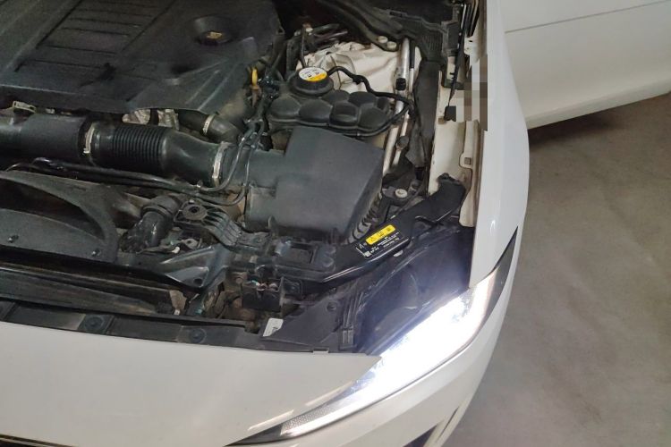 Used Jaguar XEL 2020 2.0T 200PS R-DYNAMIC Youth Sports Edition Engine Bay Left
