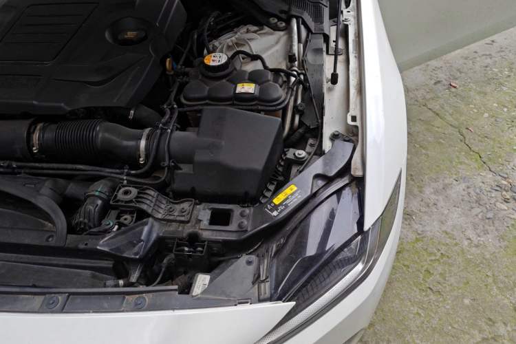 Used Jaguar XEL 2020 2.0T 200 PS S Advanced Elegance Edition Engine Bay Left