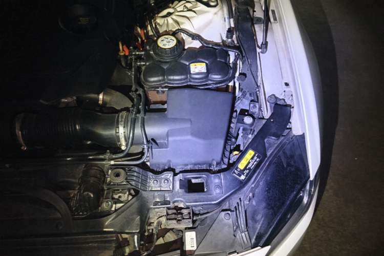 Used Jaguar XEL 2020 2.0T 200 PS S Advanced Elegance Edition Engine Bay Left