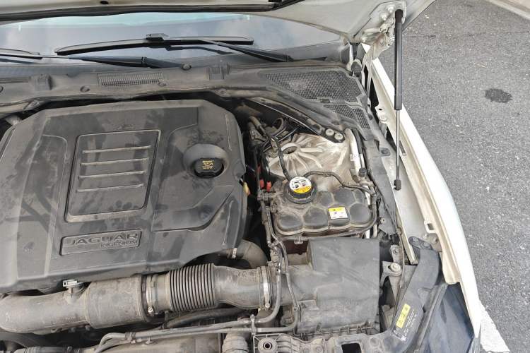 Used Jaguar XEL 2020 2.0T 200 PS R-DYNAMIC S Advanced Sport Edition Engine Bay Left