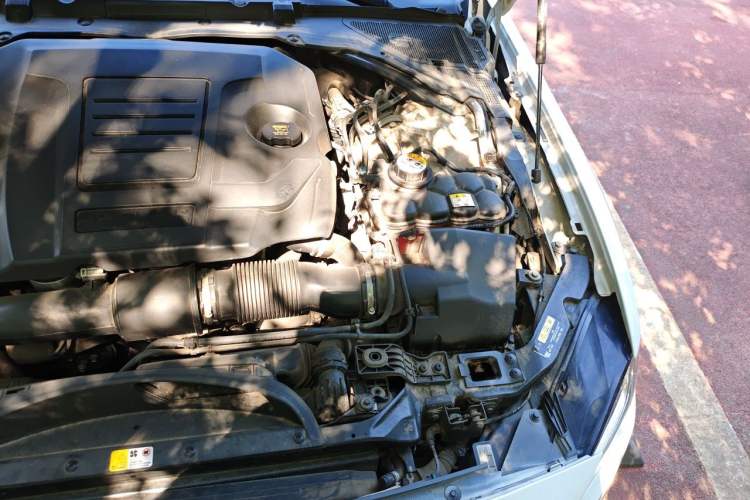 Used Jaguar XEL 2020 2.0T 200 PS S Advanced Elegance Edition Engine Bay Left