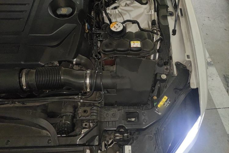 Used Jaguar XEL 2020 2.0T 200 PS R-DYNAMIC S Advanced Sport Edition Engine Bay Left