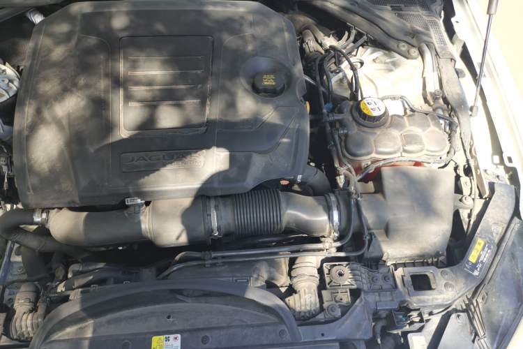 Used Jaguar XEL 2020 2.0T 200PS R-DYNAMIC Youth Sports Edition Engine Bay Left