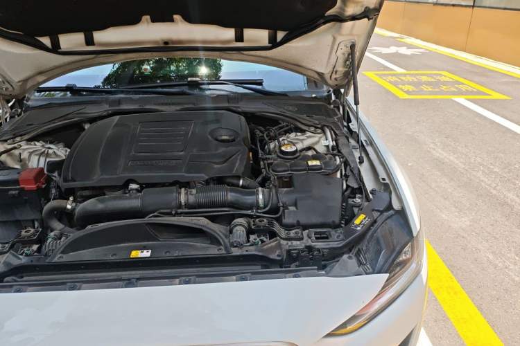 Used Jaguar XEL 2020 2.0T 200 PS R-DYNAMIC S Advanced Sport Edition Engine Bay Left