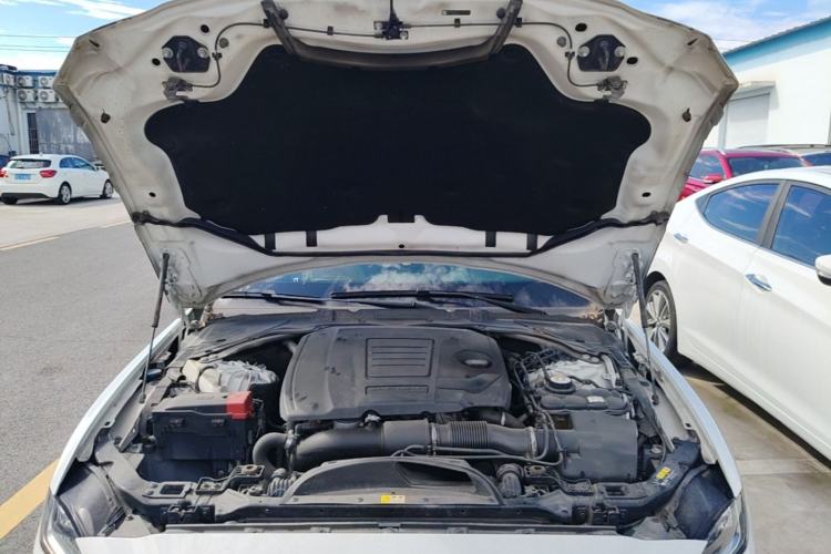 Used Jaguar XEL 2020 2.0T 200 PS S Advanced Elegance Edition Engine Bay