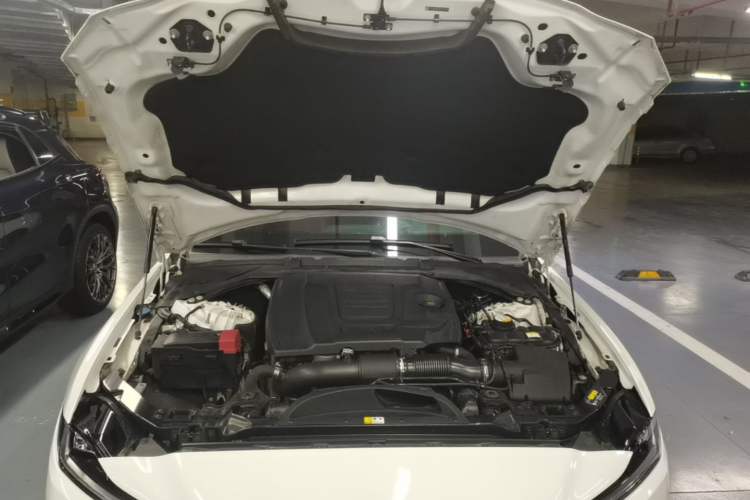 Used Jaguar XEL 2020 2.0T 200 PS R-DYNAMIC S Advanced Sport Edition Engine Bay