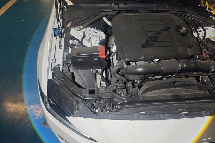 Used Jaguar XEL 2020 2.0T 200PS R-DYNAMIC Youth Sports Edition Engine Bay Right