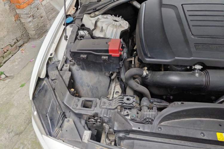 Used Jaguar XEL 2020 2.0T 200 PS S Advanced Elegance Edition Engine Bay Right