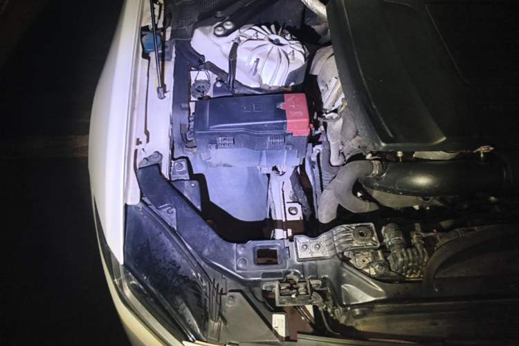 Used Jaguar XEL 2020 2.0T 200 PS S Advanced Elegance Edition Engine Bay Right