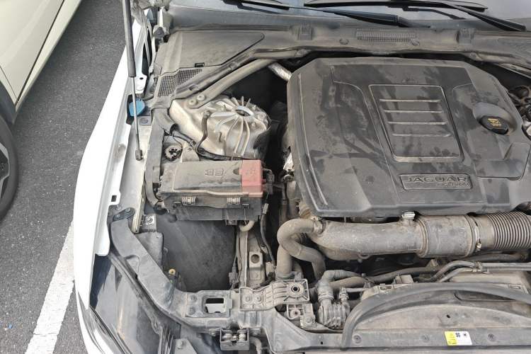 Used Jaguar XEL 2020 2.0T 200 PS R-DYNAMIC S Advanced Sport Edition Engine Bay Right