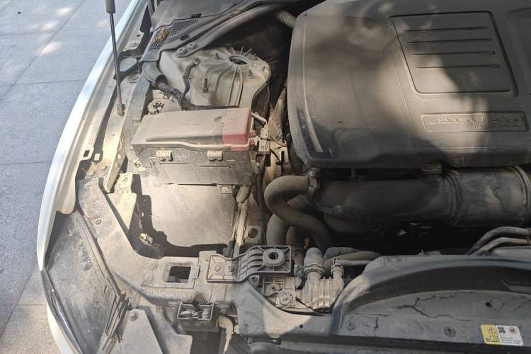 Used Jaguar XEL 2020 2.0T 200PS R-DYNAMIC Youth Sports Edition Engine Bay Right